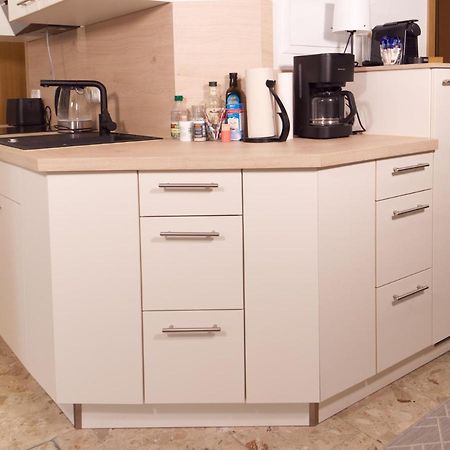 Bohnapartments Elisa - Wohlfuehlapartment Mit 2 Gratis Parkplaetzen Und 3 Schlafzimmern - Wlan - Vollausstattung Erfurt Ngoại thất bức ảnh