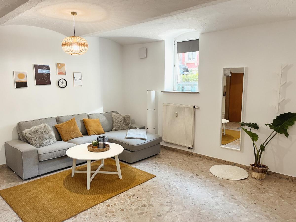 Bohnapartments Elisa - Wohlfuehlapartment Mit 2 Gratis Parkplaetzen Und 3 Schlafzimmern - Wlan - Vollausstattung Erfurt Ngoại thất bức ảnh