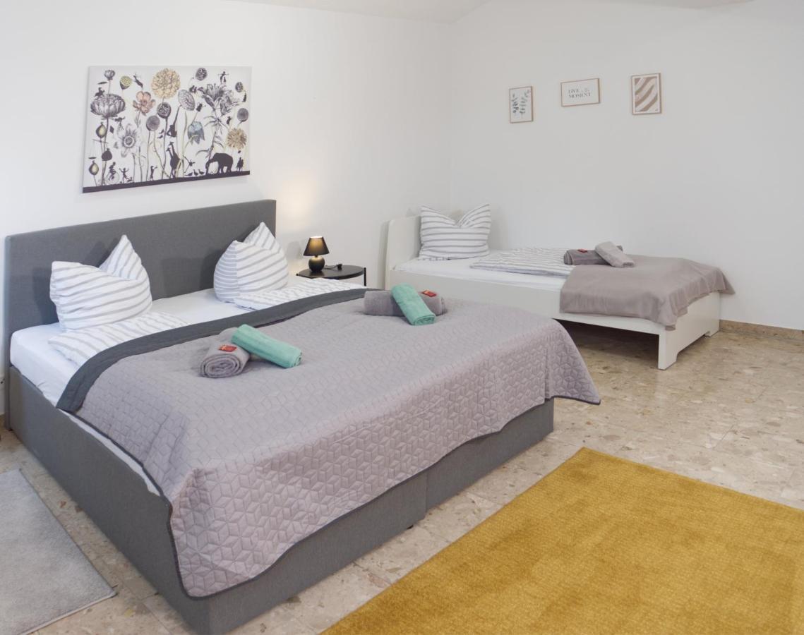 Bohnapartments Elisa - Wohlfuehlapartment Mit 2 Gratis Parkplaetzen Und 3 Schlafzimmern - Wlan - Vollausstattung Erfurt Ngoại thất bức ảnh