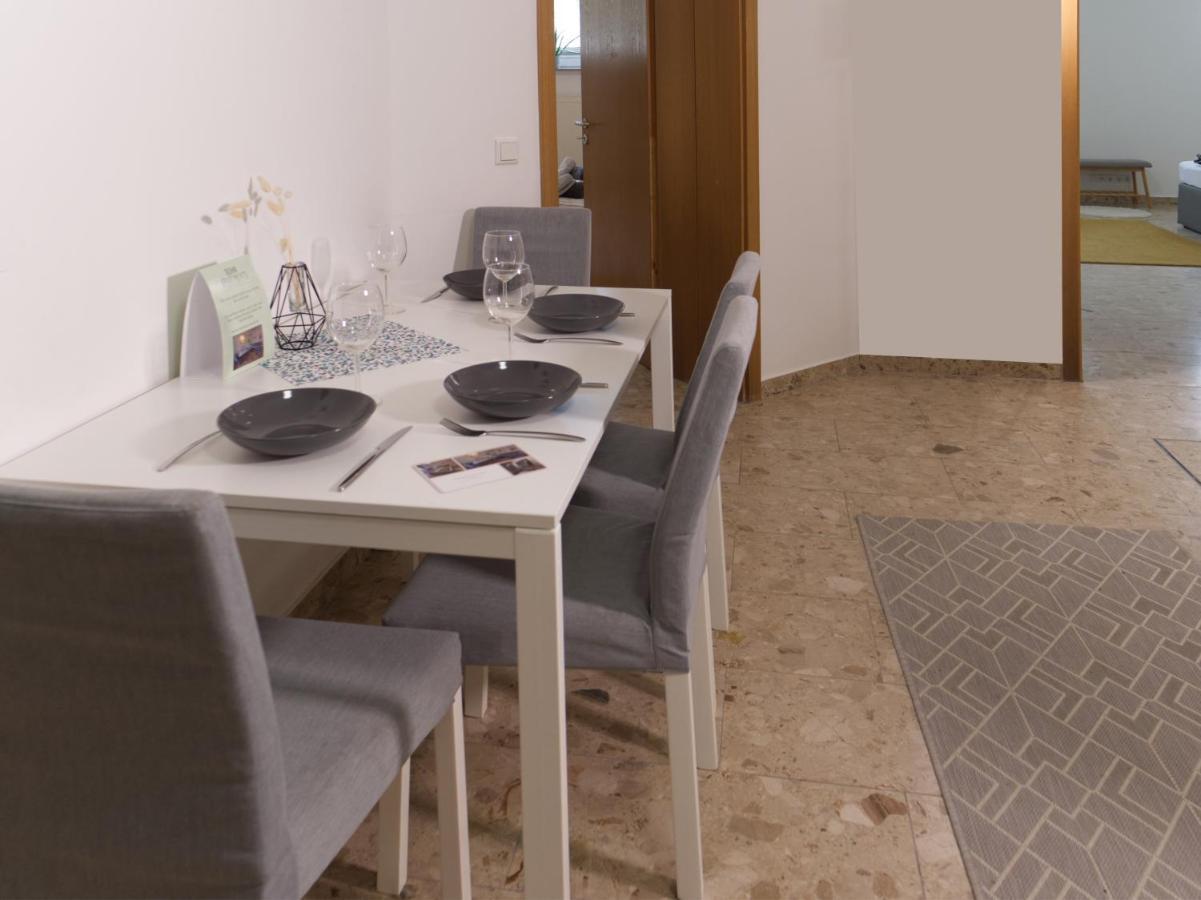Bohnapartments Elisa - Wohlfuehlapartment Mit 2 Gratis Parkplaetzen Und 3 Schlafzimmern - Wlan - Vollausstattung Erfurt Ngoại thất bức ảnh