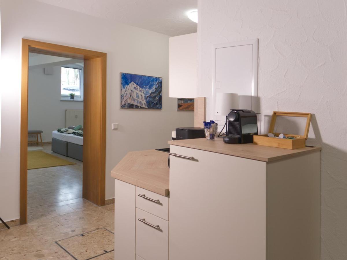 Bohnapartments Elisa - Wohlfuehlapartment Mit 2 Gratis Parkplaetzen Und 3 Schlafzimmern - Wlan - Vollausstattung Erfurt Ngoại thất bức ảnh