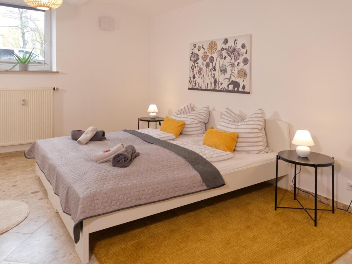 Bohnapartments Elisa - Wohlfuehlapartment Mit 2 Gratis Parkplaetzen Und 3 Schlafzimmern - Wlan - Vollausstattung Erfurt Ngoại thất bức ảnh