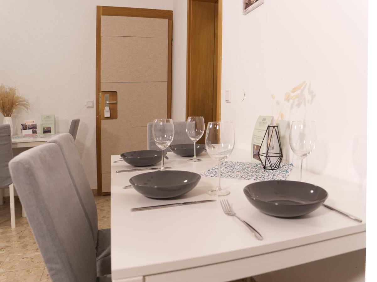 Bohnapartments Elisa - Wohlfuehlapartment Mit 2 Gratis Parkplaetzen Und 3 Schlafzimmern - Wlan - Vollausstattung Erfurt Ngoại thất bức ảnh